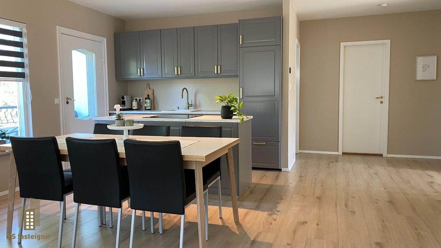 Álfabyggð 24, 600 Akureyri