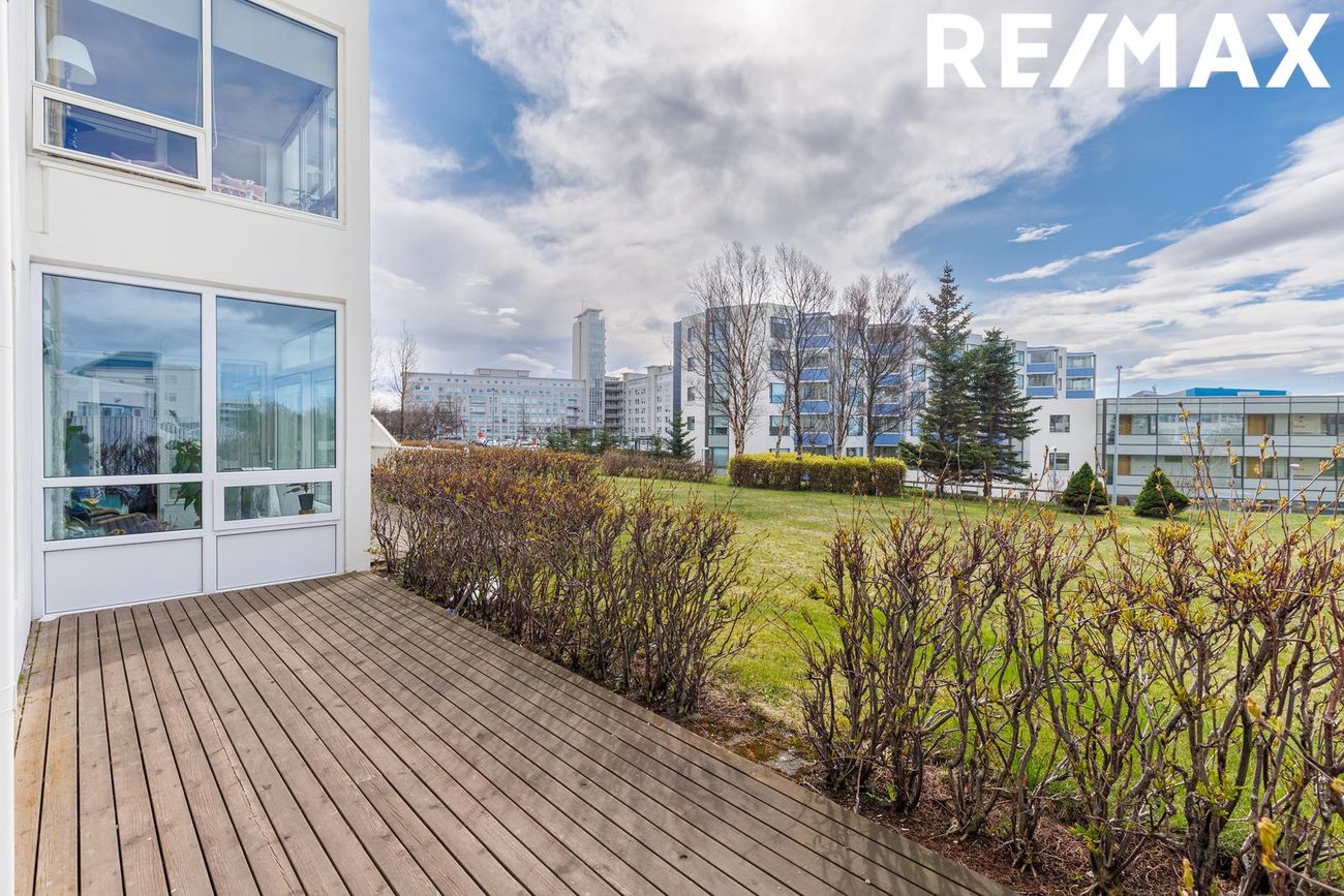 Sléttuvegur 17, 103 Reykjavík