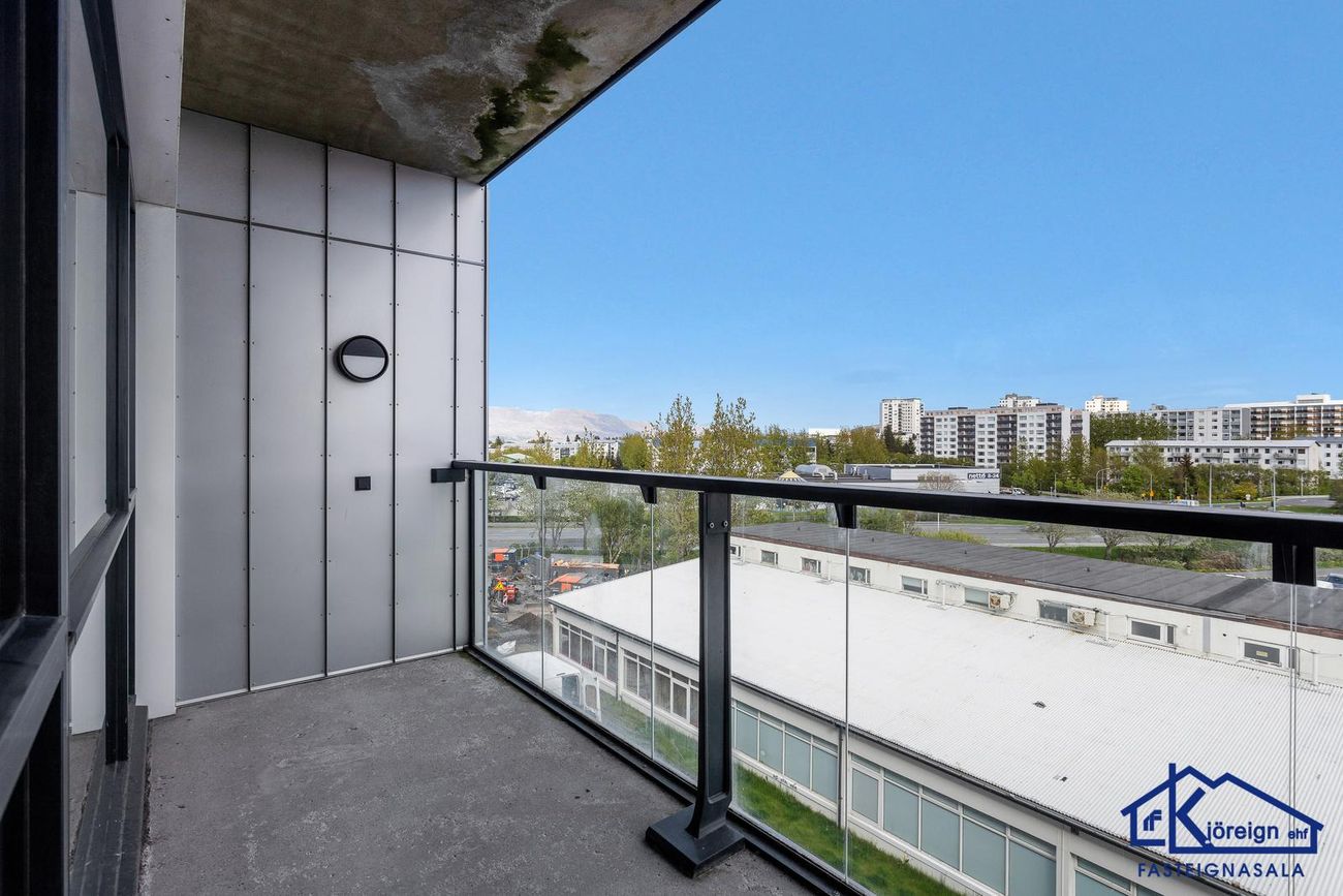 Grensásvegur 1E, 108 Reykjavík