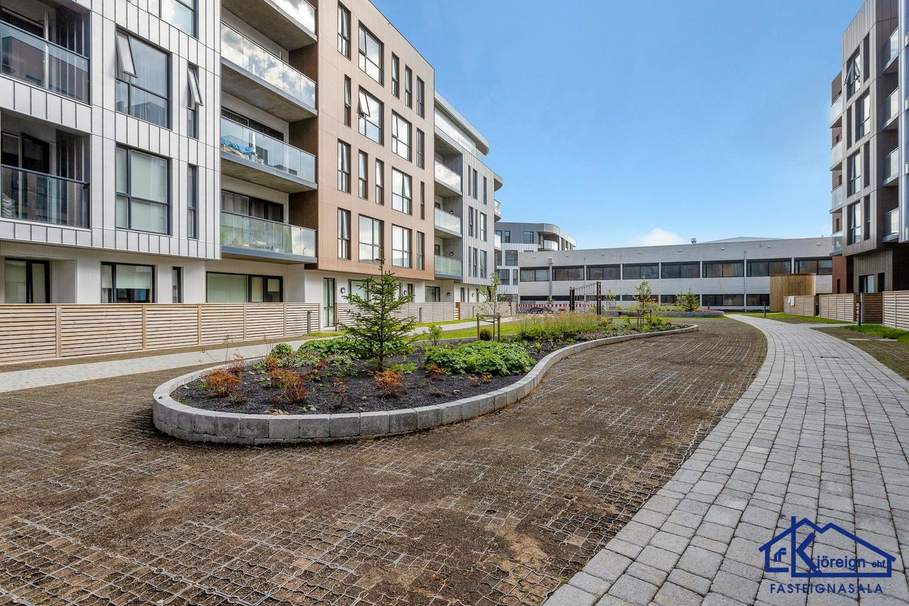 Grensásvegur 1E, 108 Reykjavík