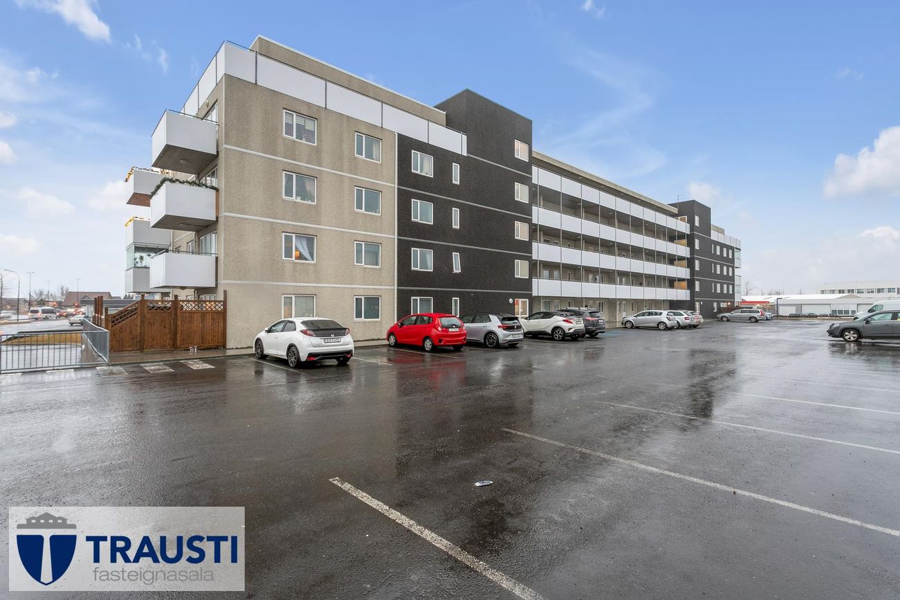 Flatahraun 1, 220 Hafnarfjörður