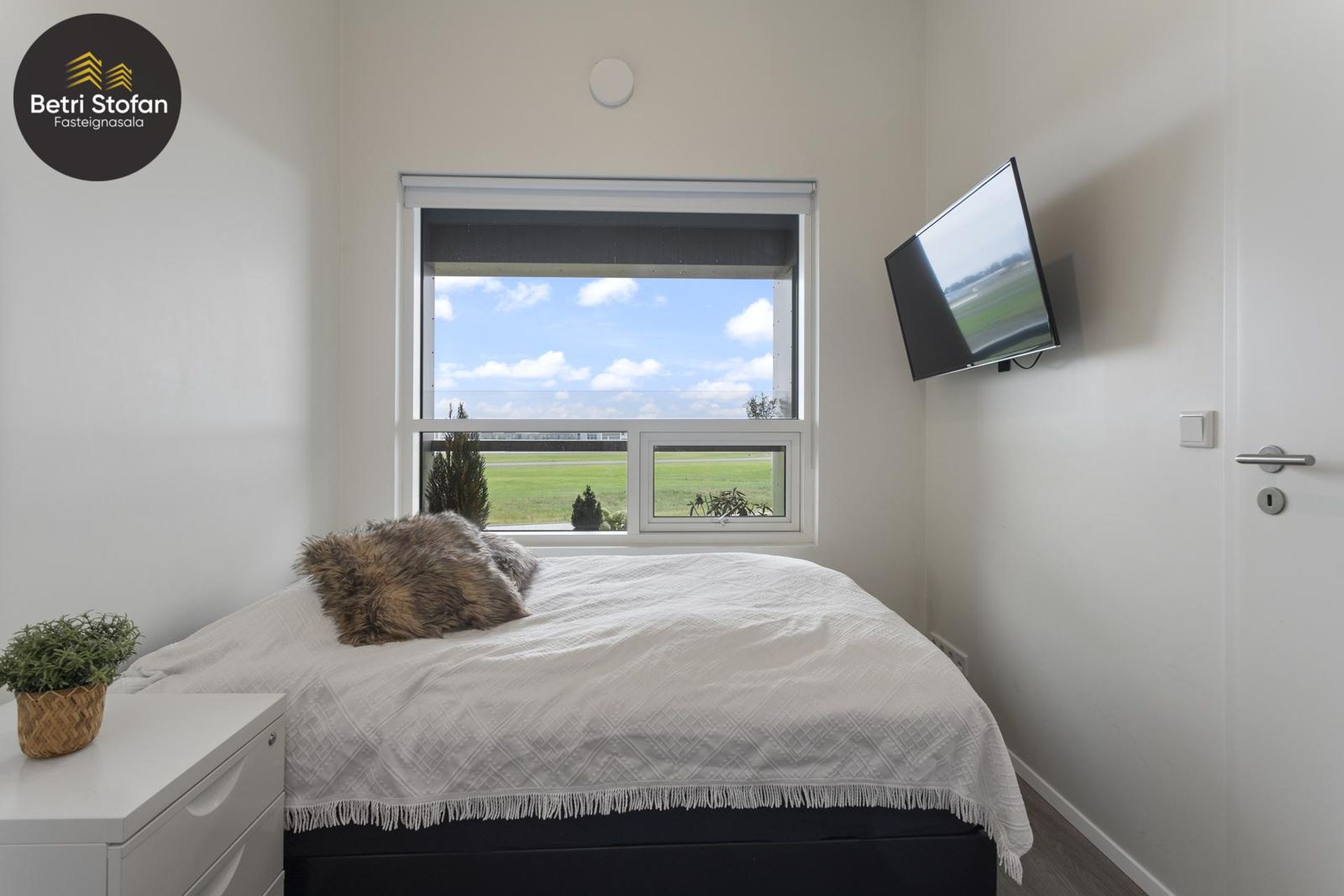 Smyrilshlíð 2, 102 Reykjavík