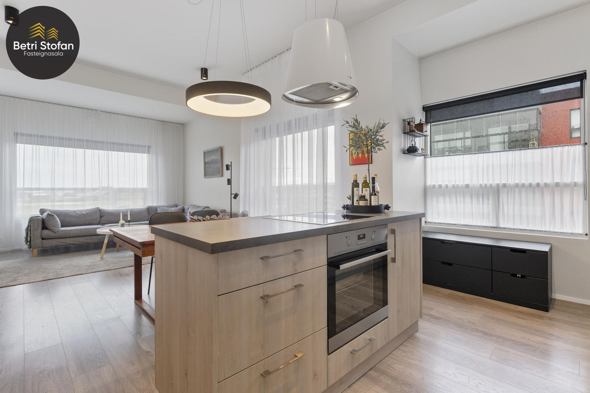 Smyrilshlíð 2, 102 Reykjavík