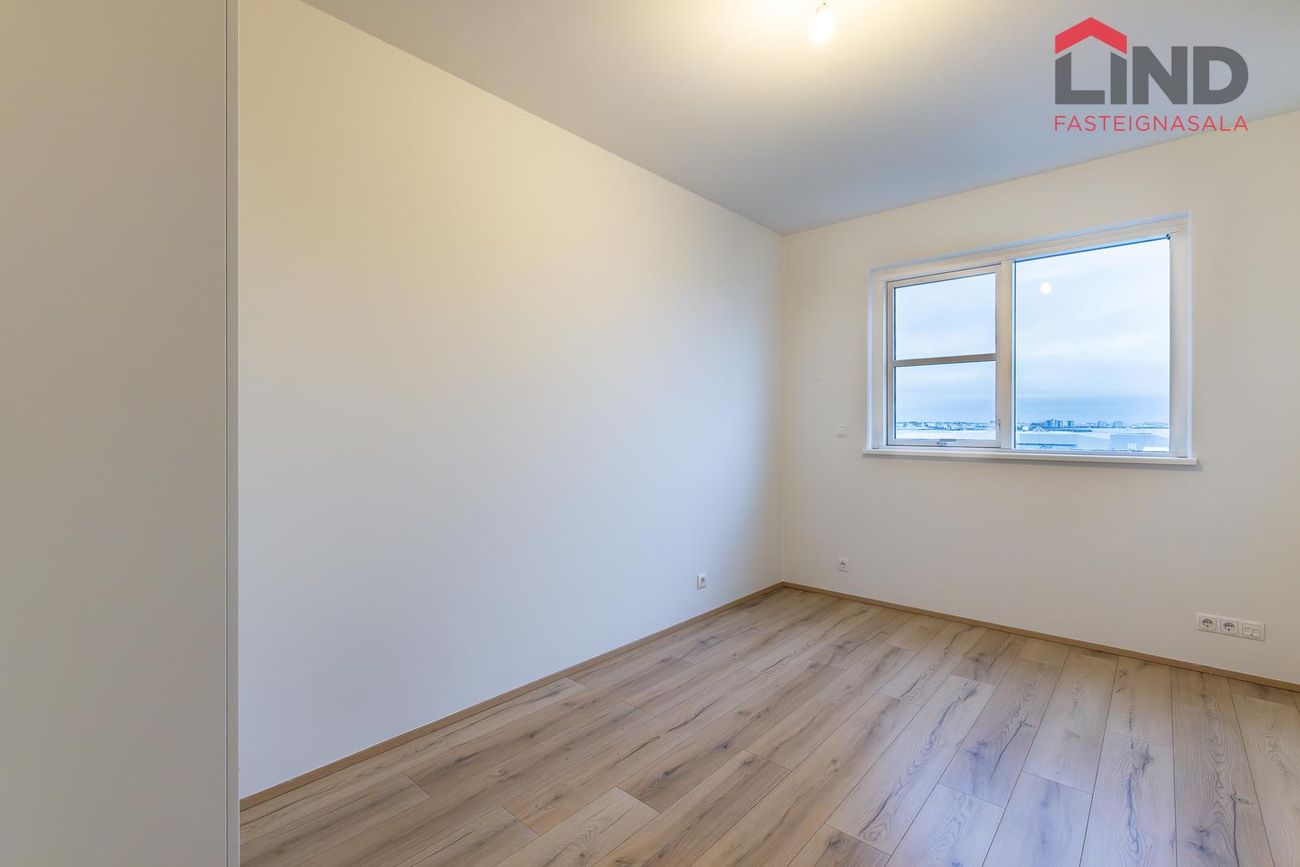 Tjarnabraut 14, 260 Reykjanesbær