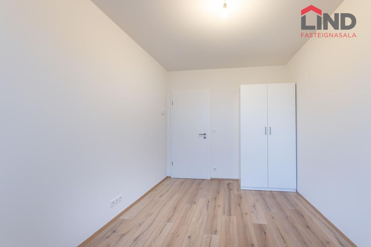 Tjarnabraut 14, 260 Reykjanesbær