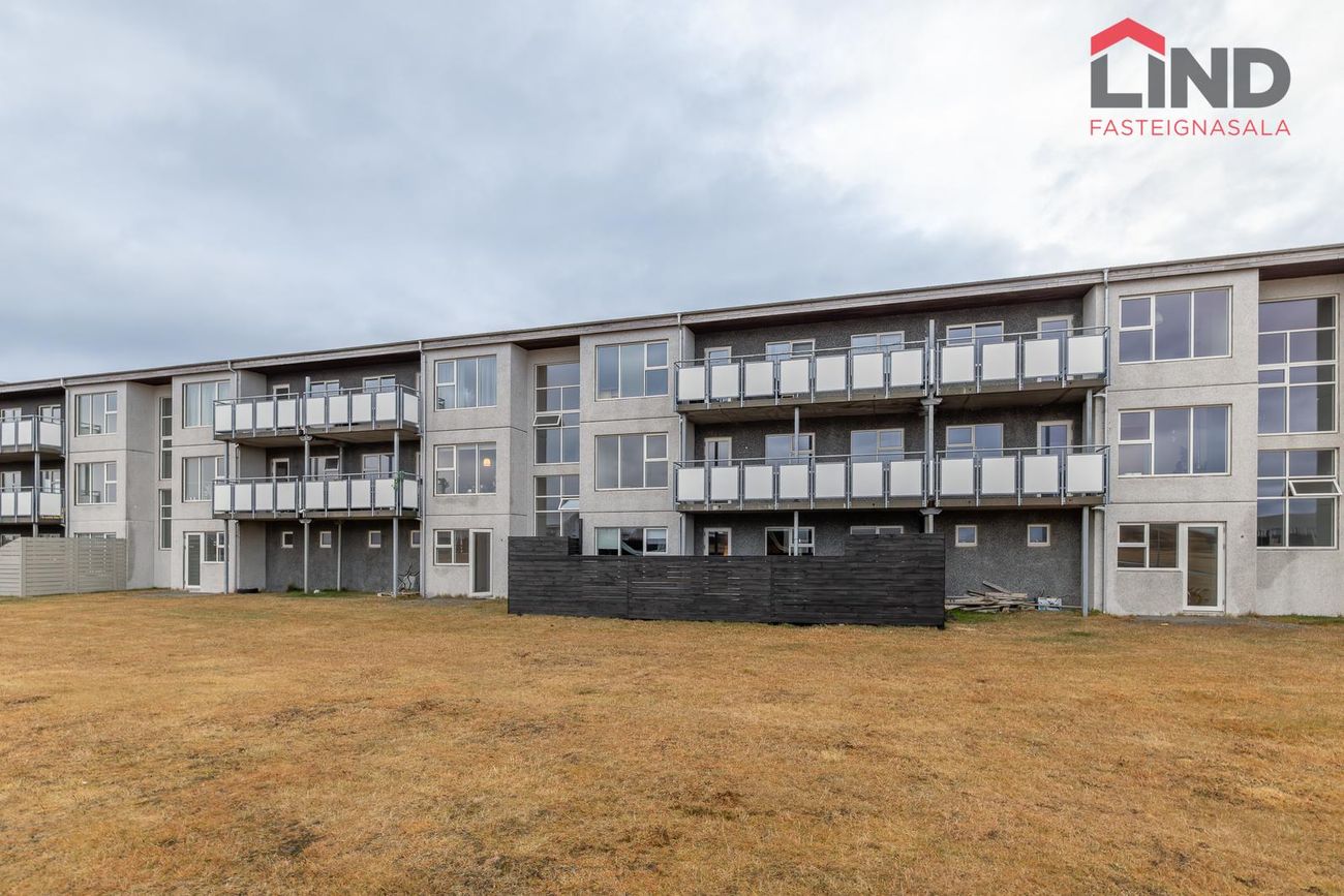 Tjarnabraut 14, 260 Reykjanesbær