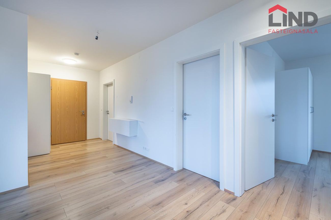 Tjarnabraut 14, 260 Reykjanesbær