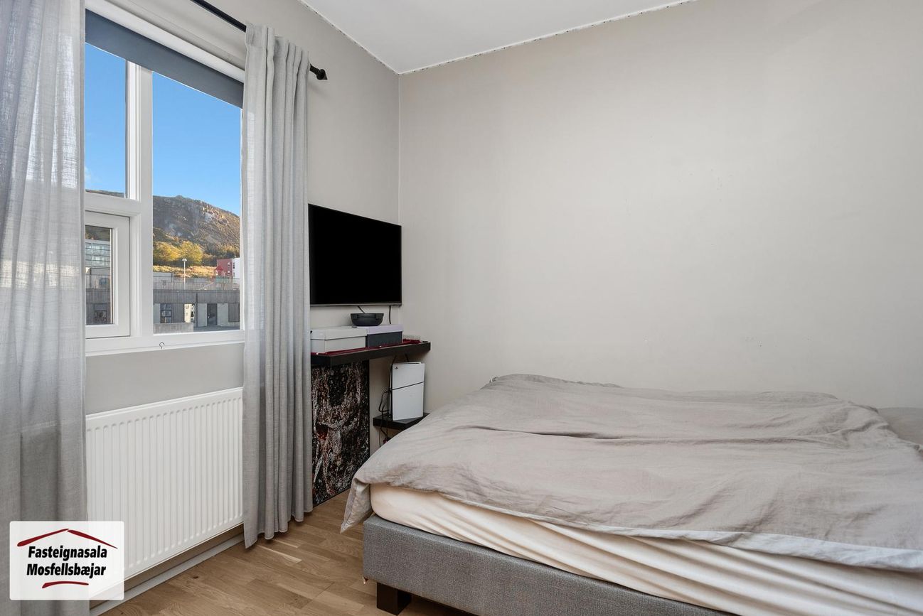 Vefarastræti 11, 270 Mosfellsbær