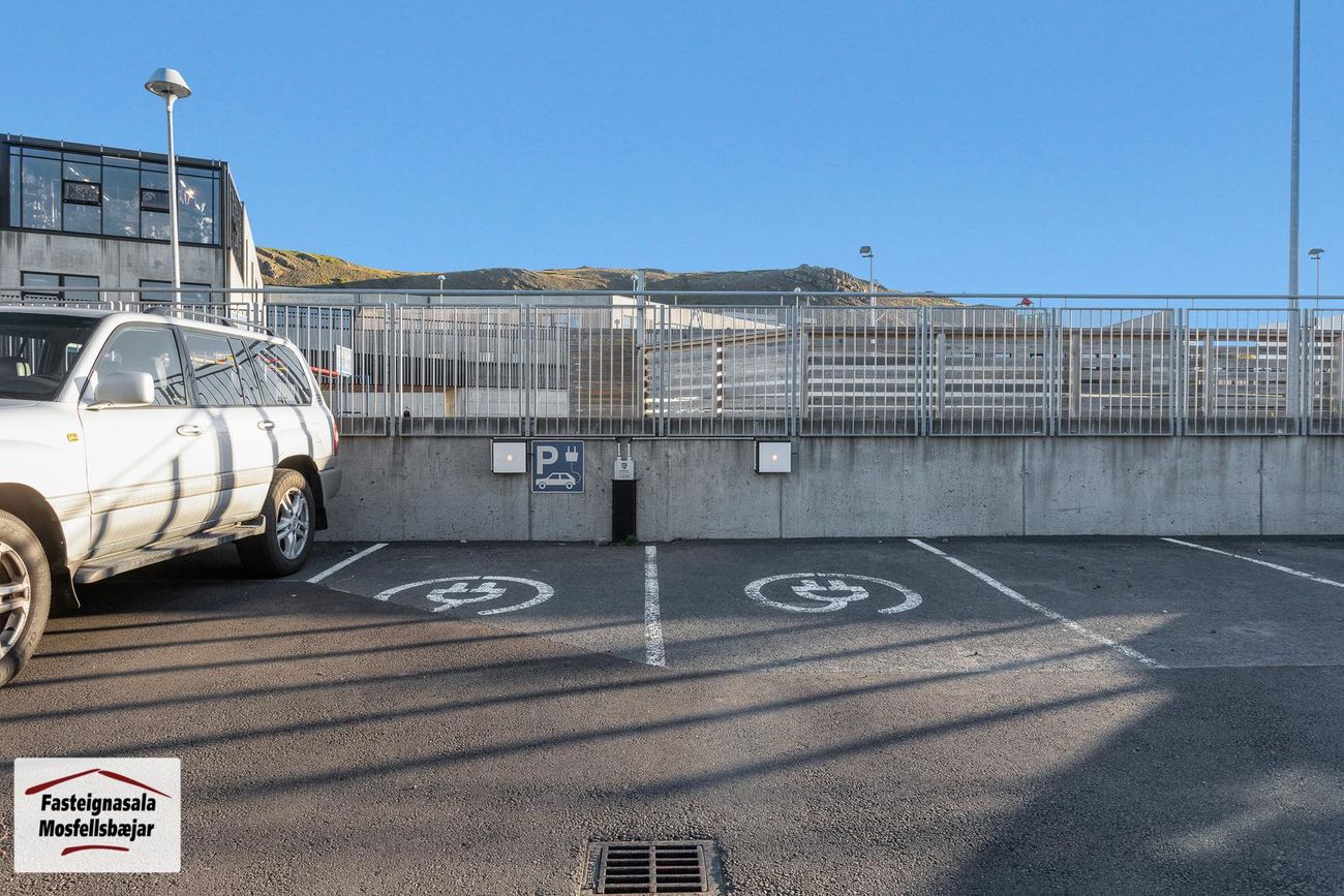 Vefarastræti 11, 270 Mosfellsbær
