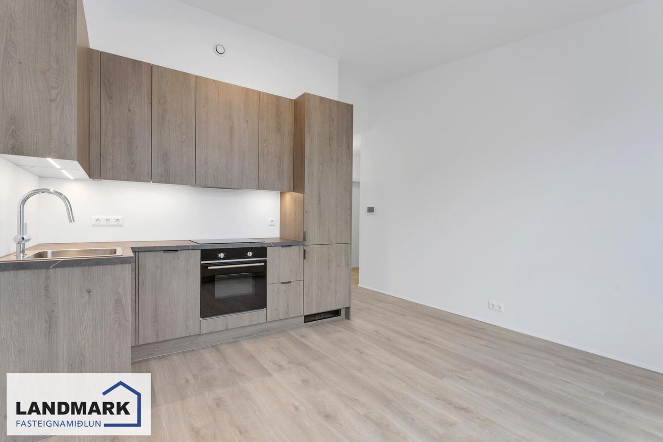 Brautarholt 4A, 105 Reykjavík