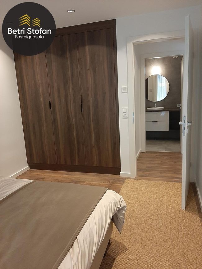 Grensásvegur 1B, 108 Reykjavík