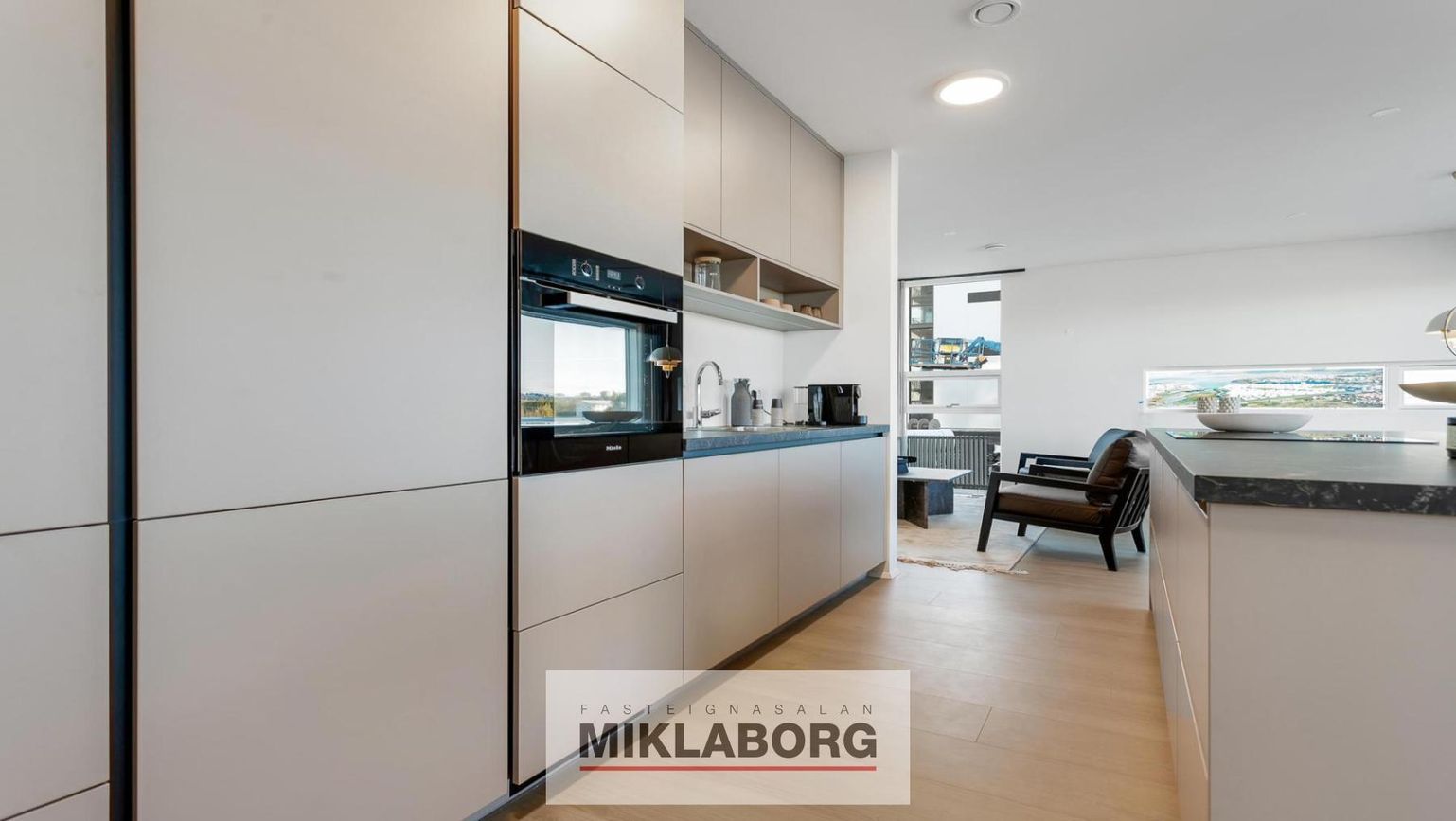 Eirhöfði 7D, 110 Reykjavík