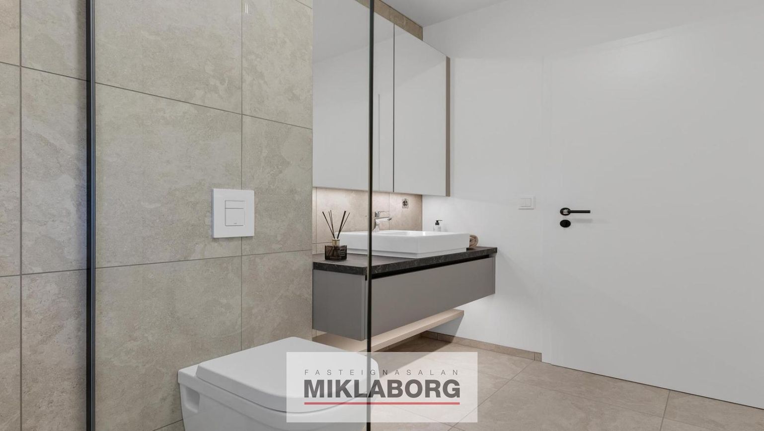 Eirhöfði 7D, 110 Reykjavík