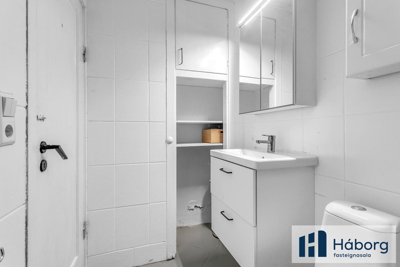 Skeggjagata 16, 105 Reykjavík