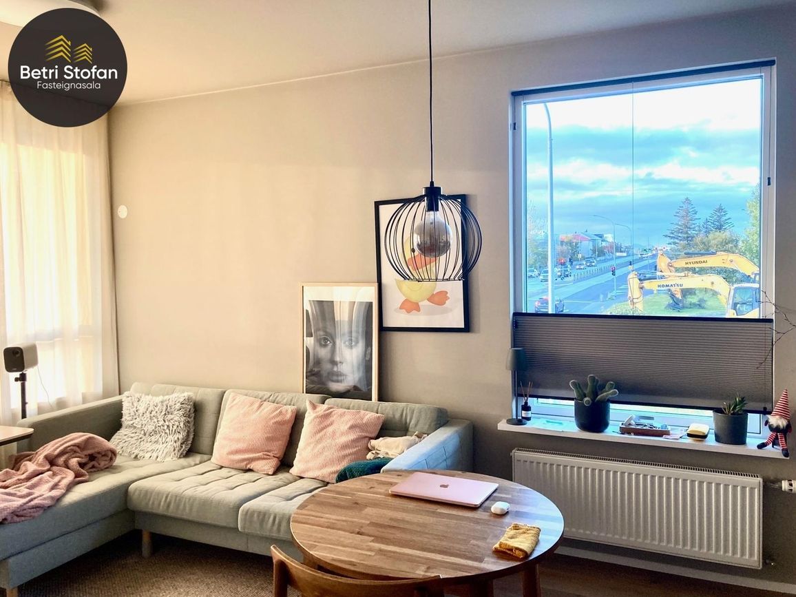 Snorrabraut 62, 105 Reykjavík