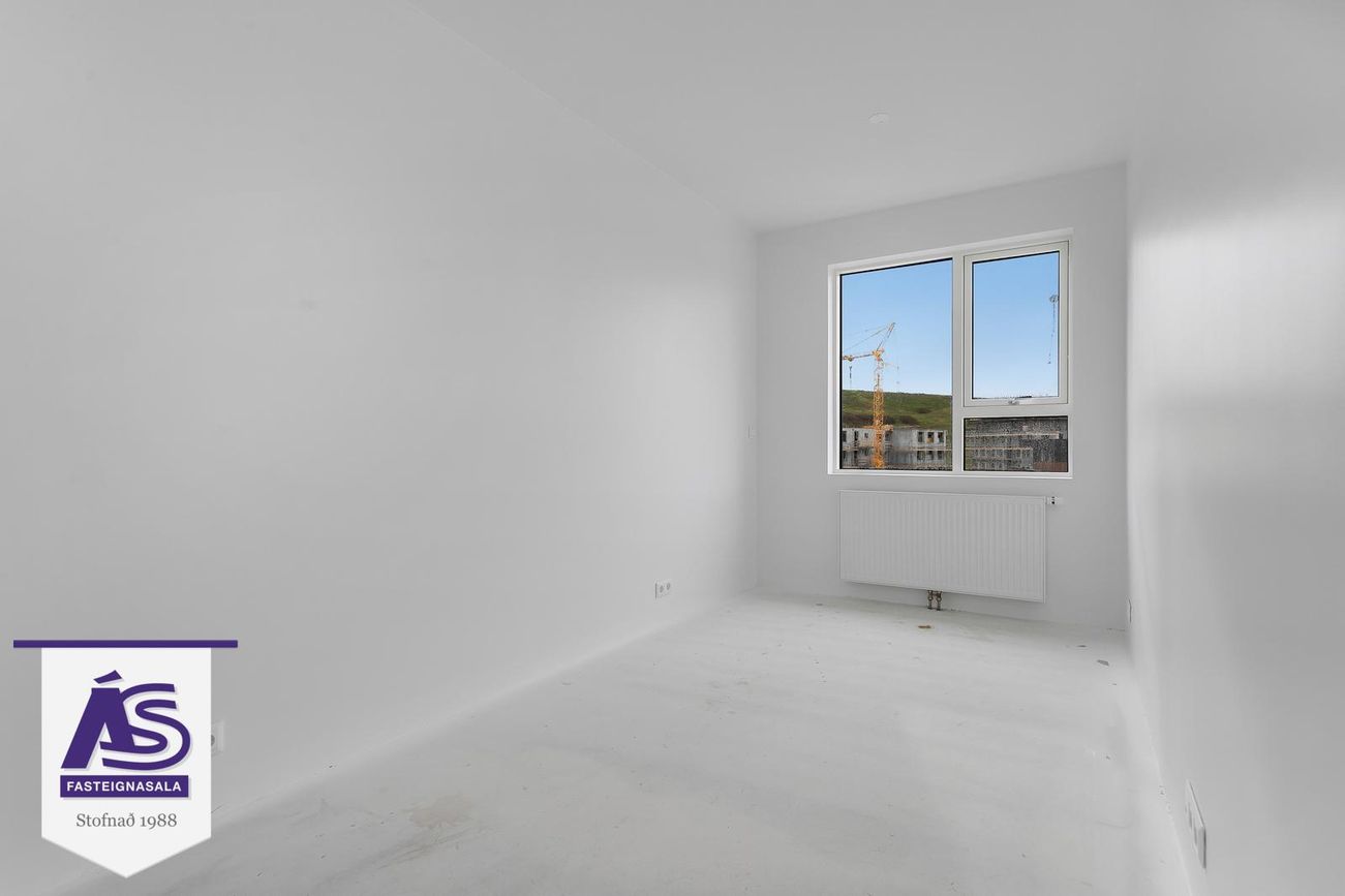 Hringhamar 25, 221 Hafnarfjörður