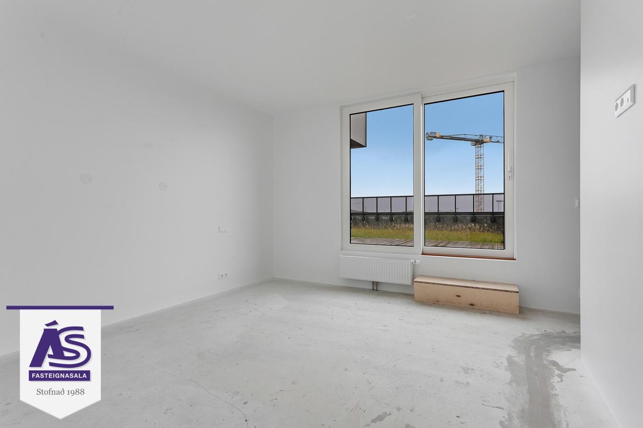 Hringhamar 25, 221 Hafnarfjörður