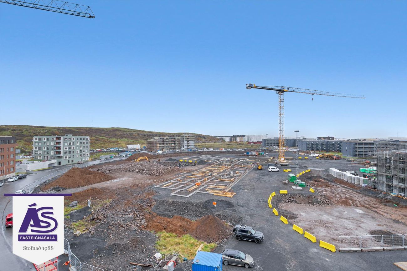 Hringhamar 25, 221 Hafnarfjörður