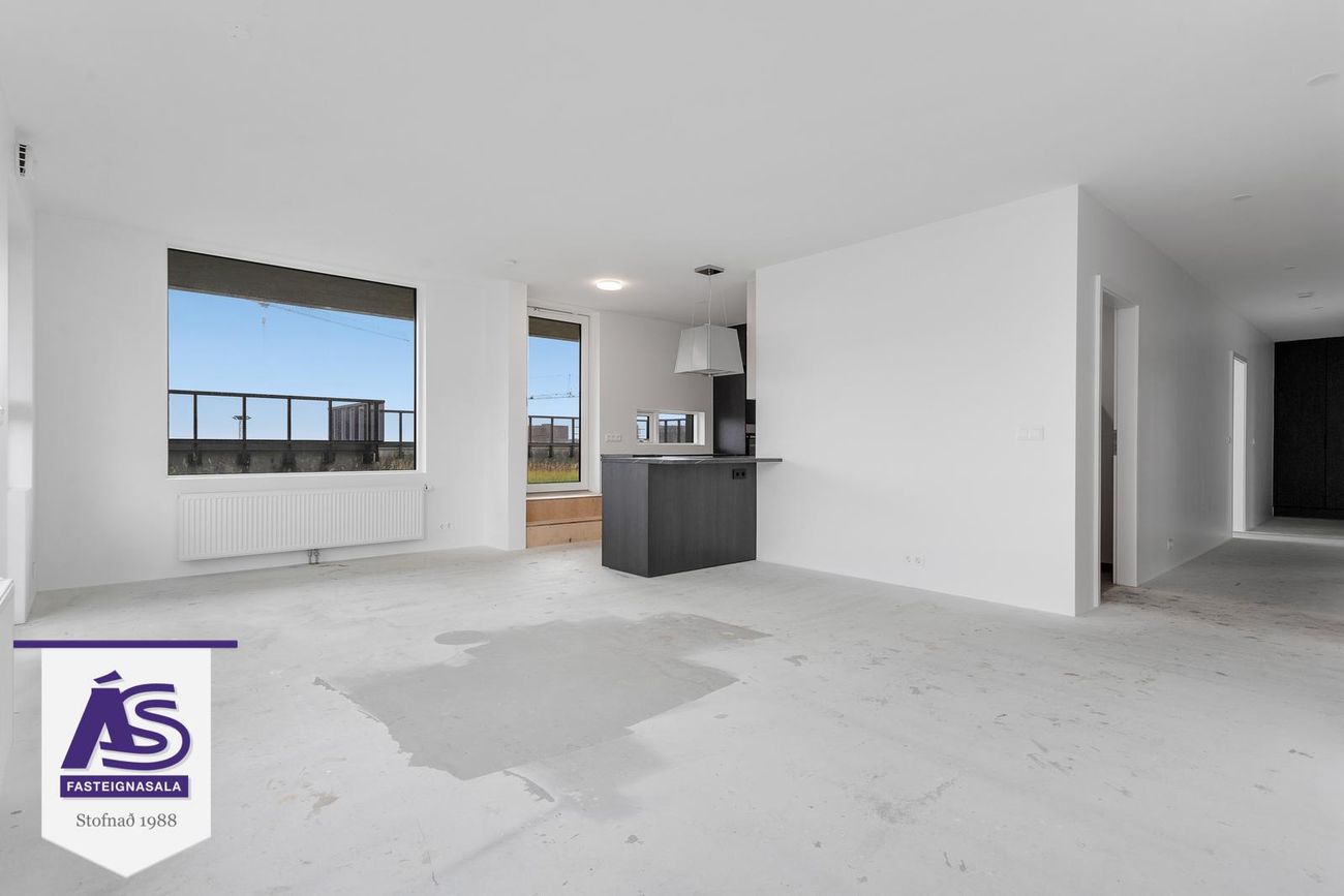 Hringhamar 25, 221 Hafnarfjörður