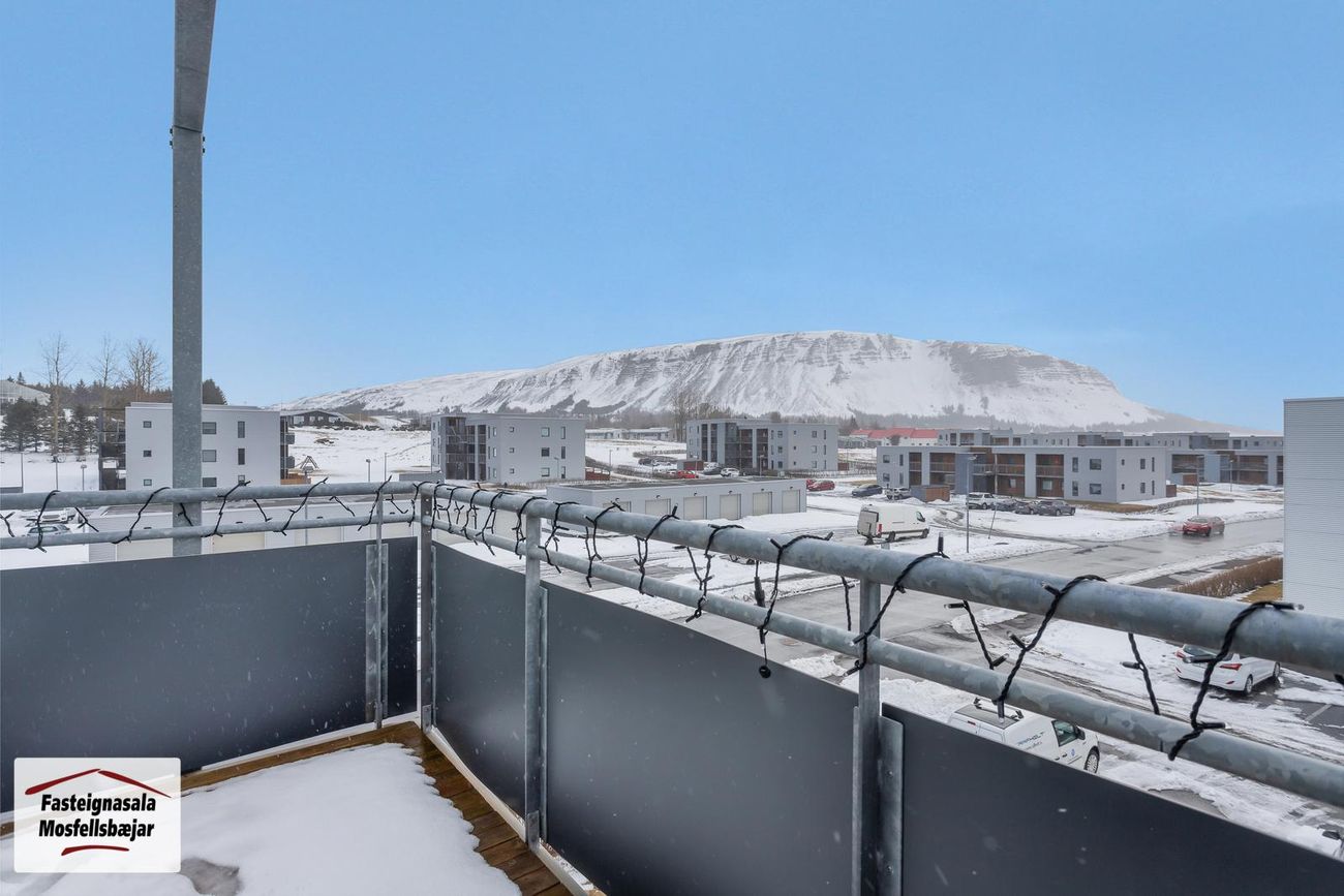 Klapparhlíð 13, 270 Mosfellsbær