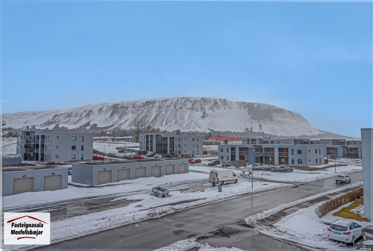 Klapparhlíð 13, 270 Mosfellsbær