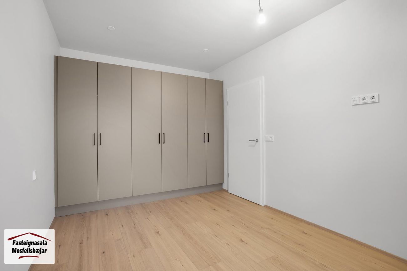 Huldugata 2, 270 Mosfellsbær