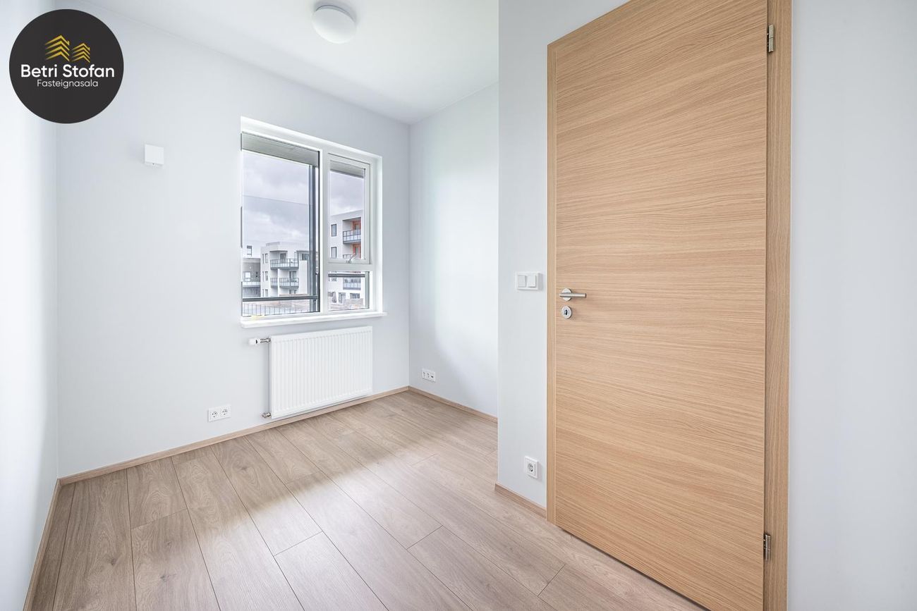 Fálkahlíð 3, 102 Reykjavík