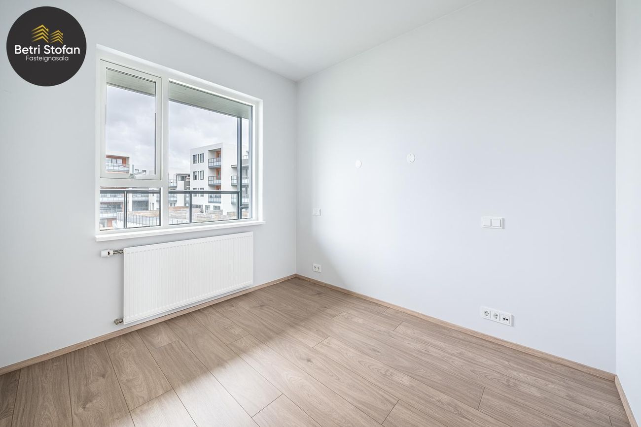 Fálkahlíð 3, 102 Reykjavík