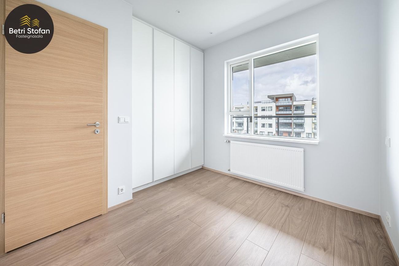 Fálkahlíð 3, 102 Reykjavík