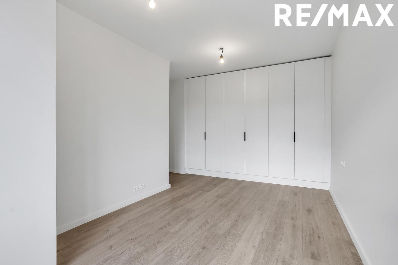 Smyrilshlíð 1, 102 Reykjavík