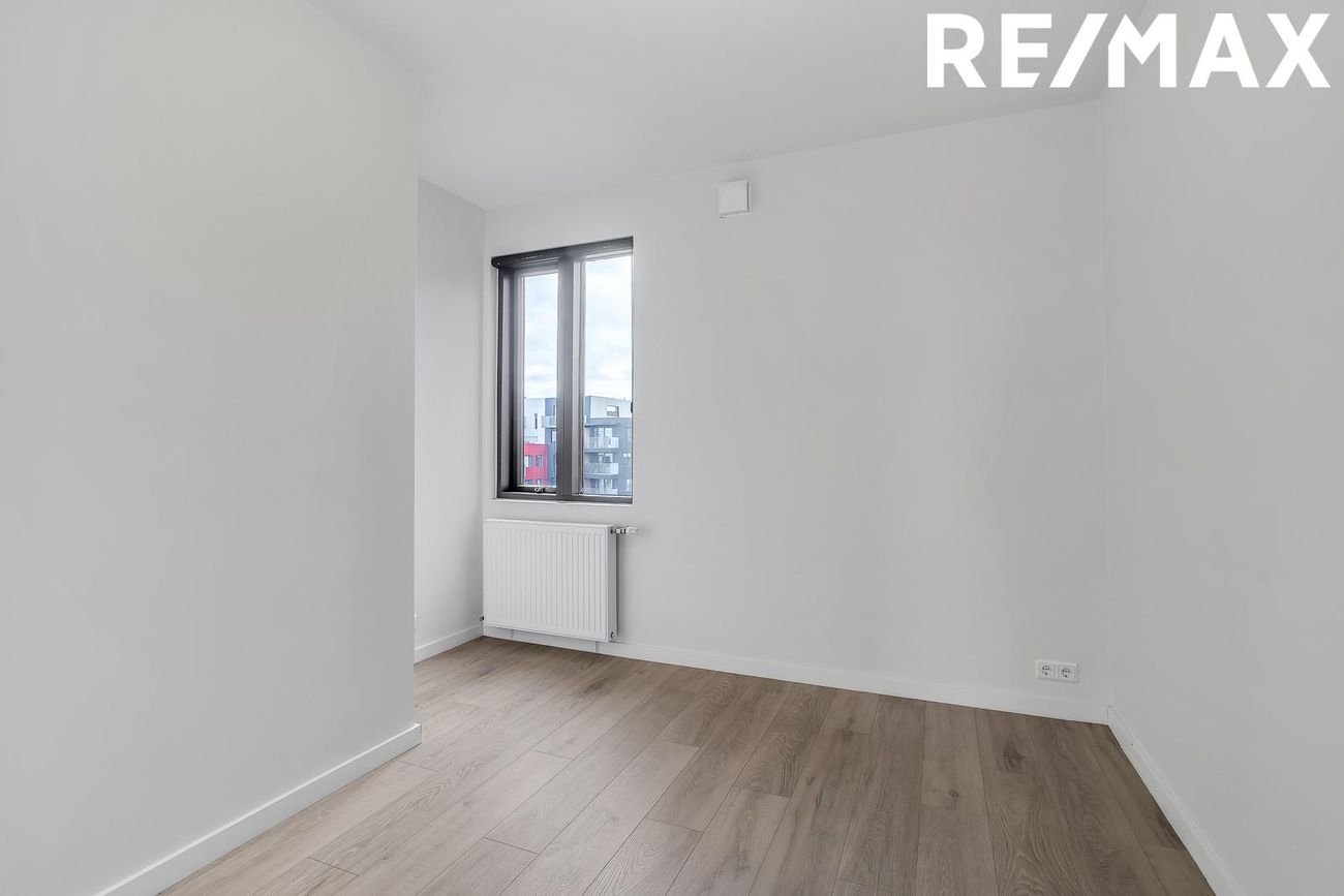 Smyrilshlíð 1, 102 Reykjavík