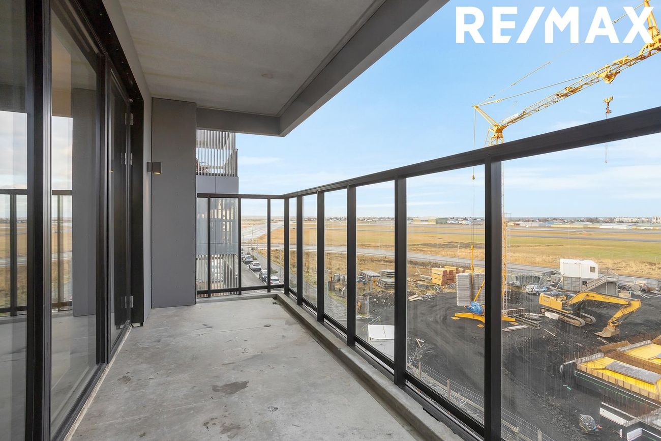 Smyrilshlíð 1, 102 Reykjavík