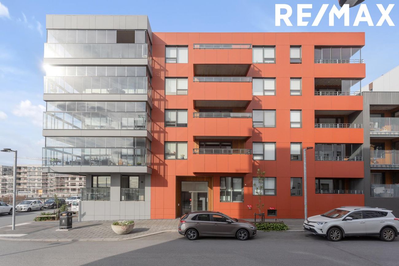 Smyrilshlíð 1, 102 Reykjavík