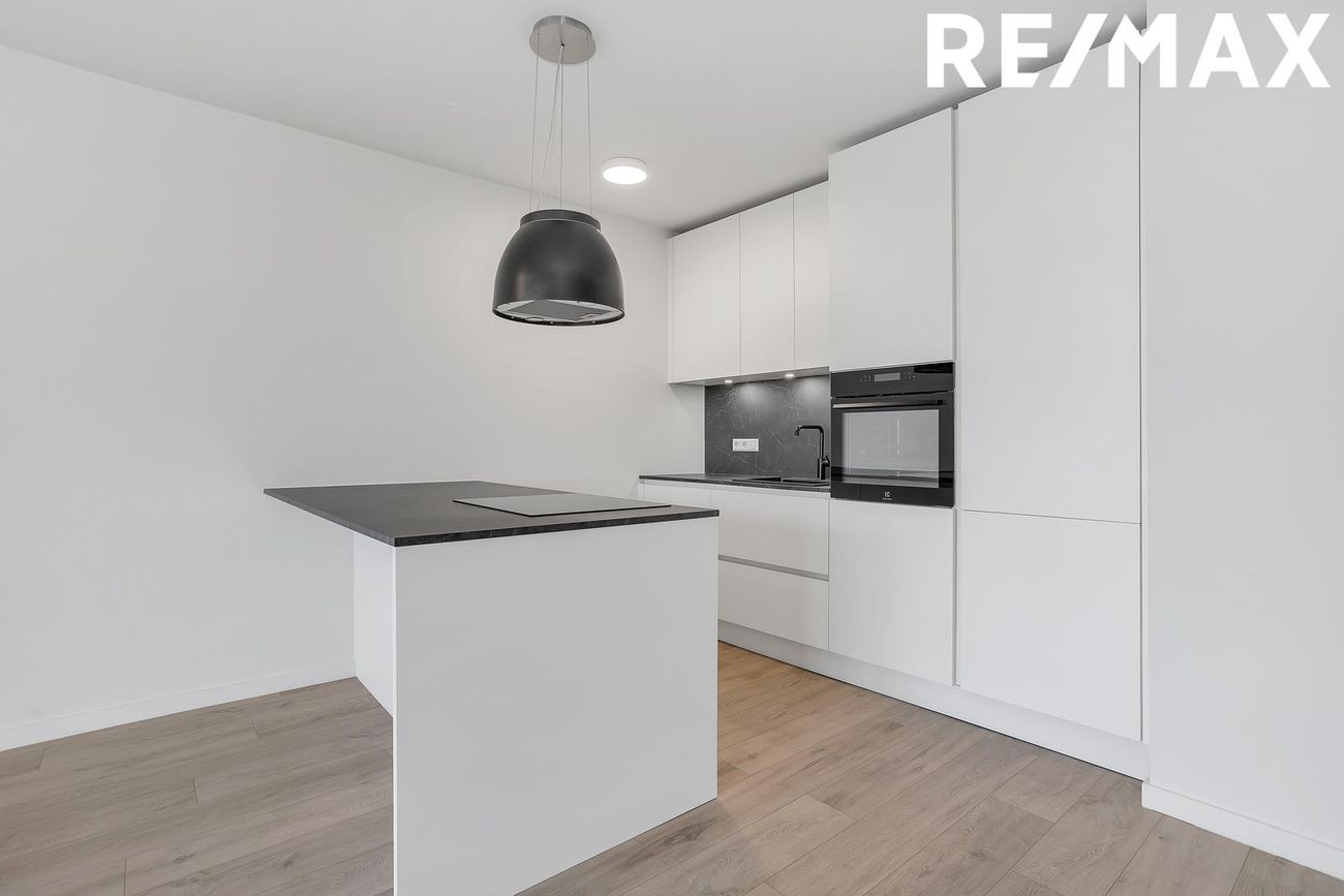 Smyrilshlíð 1, 102 Reykjavík