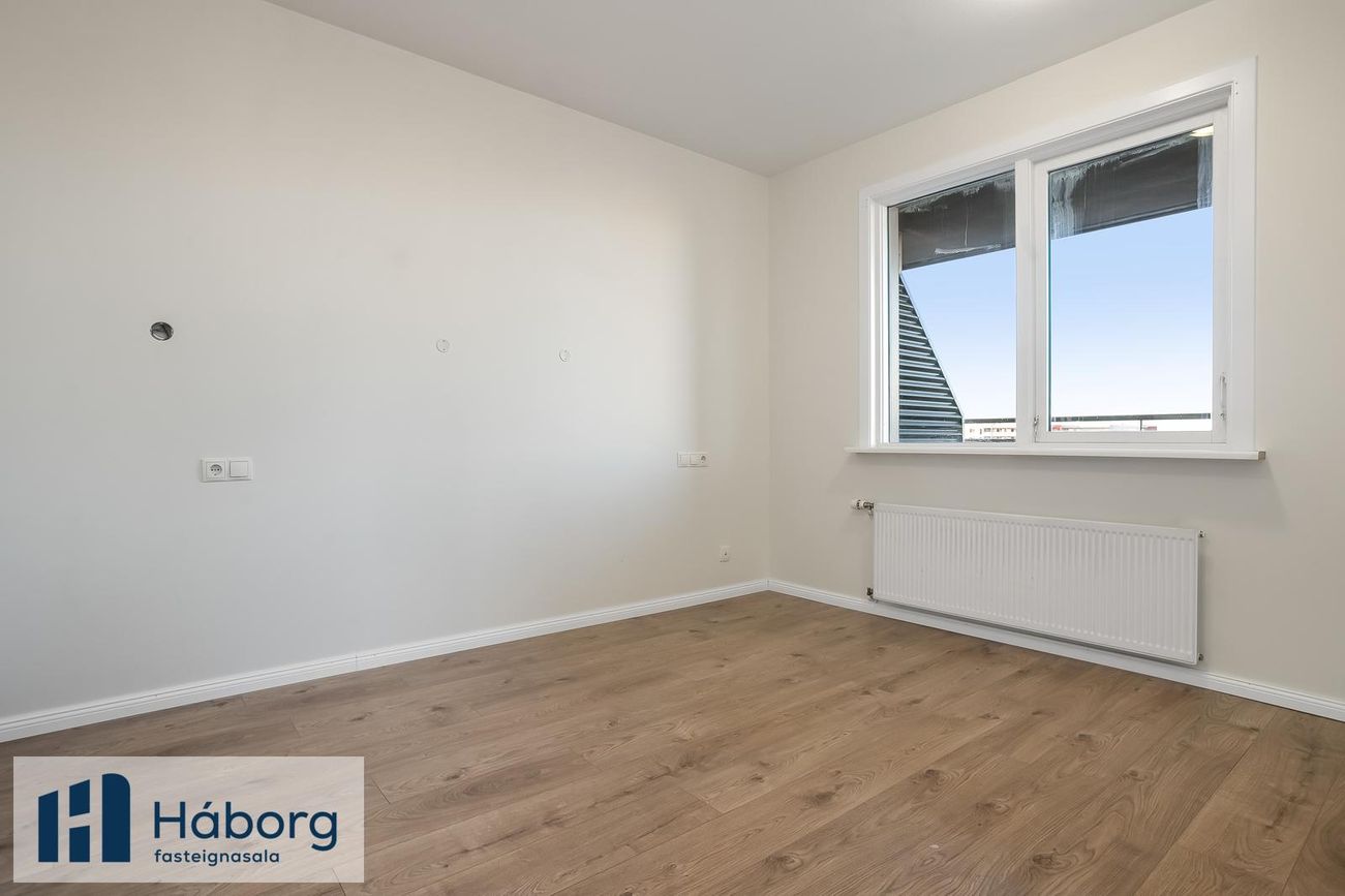 Burknavellir 17A, 221 Hafnarfjörður