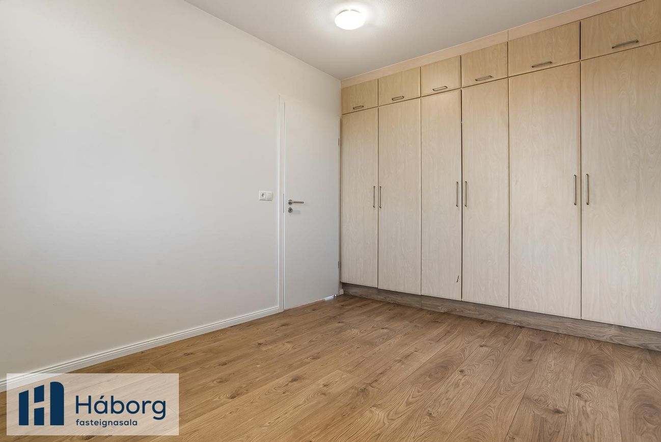 Burknavellir 17A, 221 Hafnarfjörður