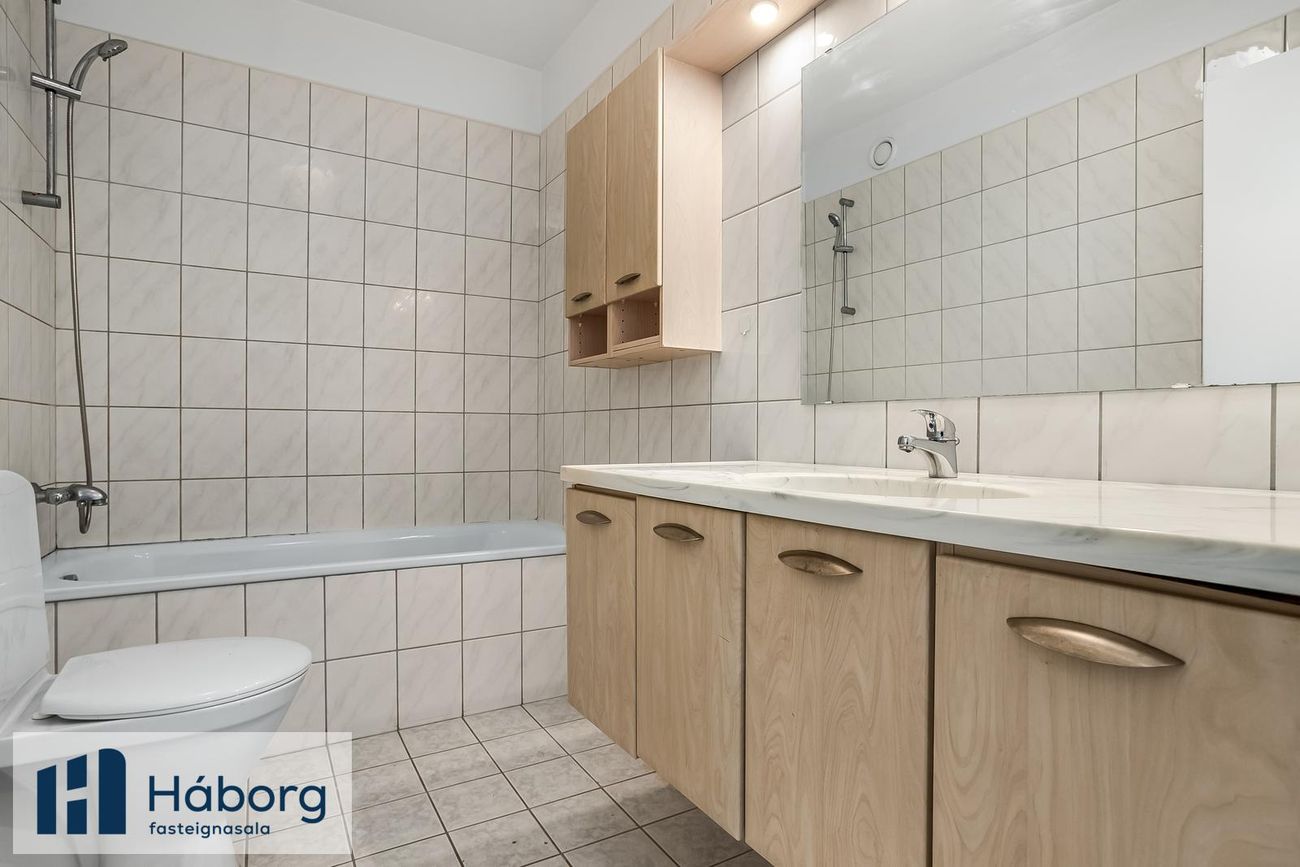 Burknavellir 17A, 221 Hafnarfjörður