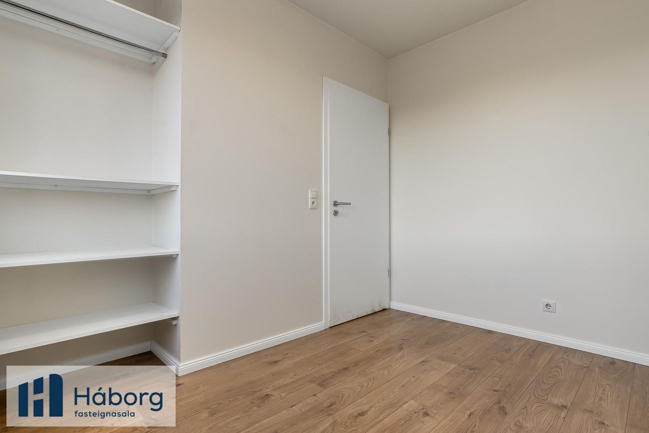 Burknavellir 17A, 221 Hafnarfjörður