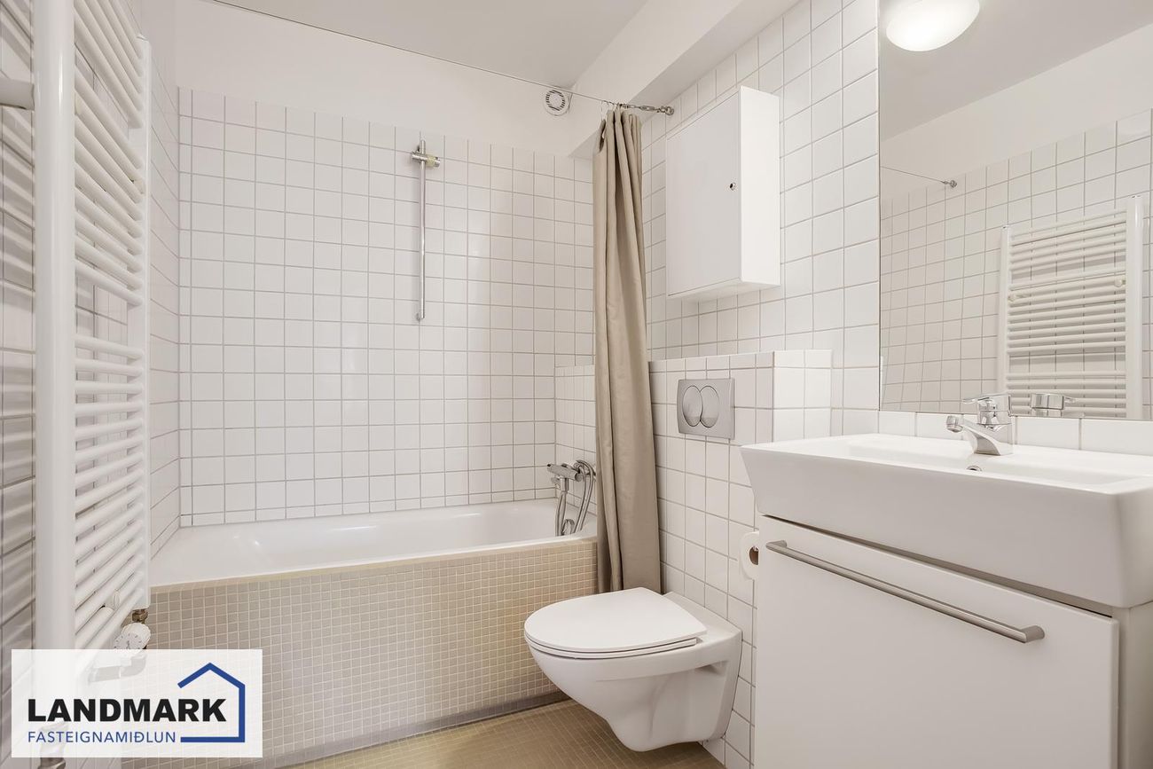 Mávahlíð 11, 105 Reykjavík