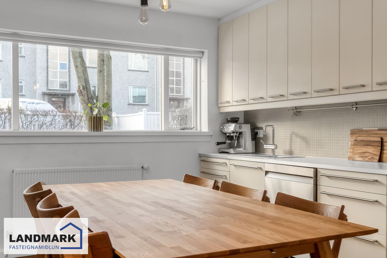 Mávahlíð 11, 105 Reykjavík