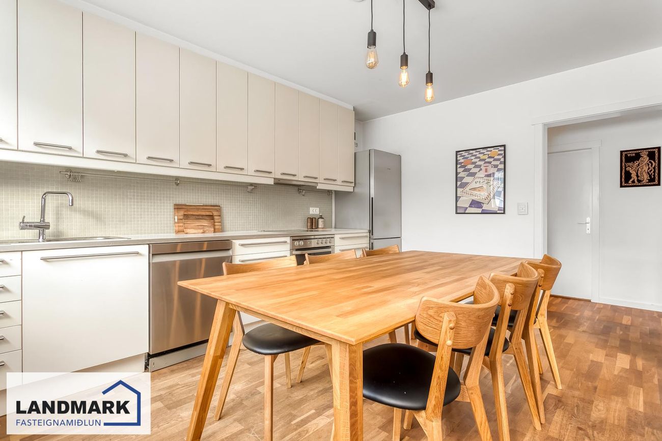 Mávahlíð 11, 105 Reykjavík