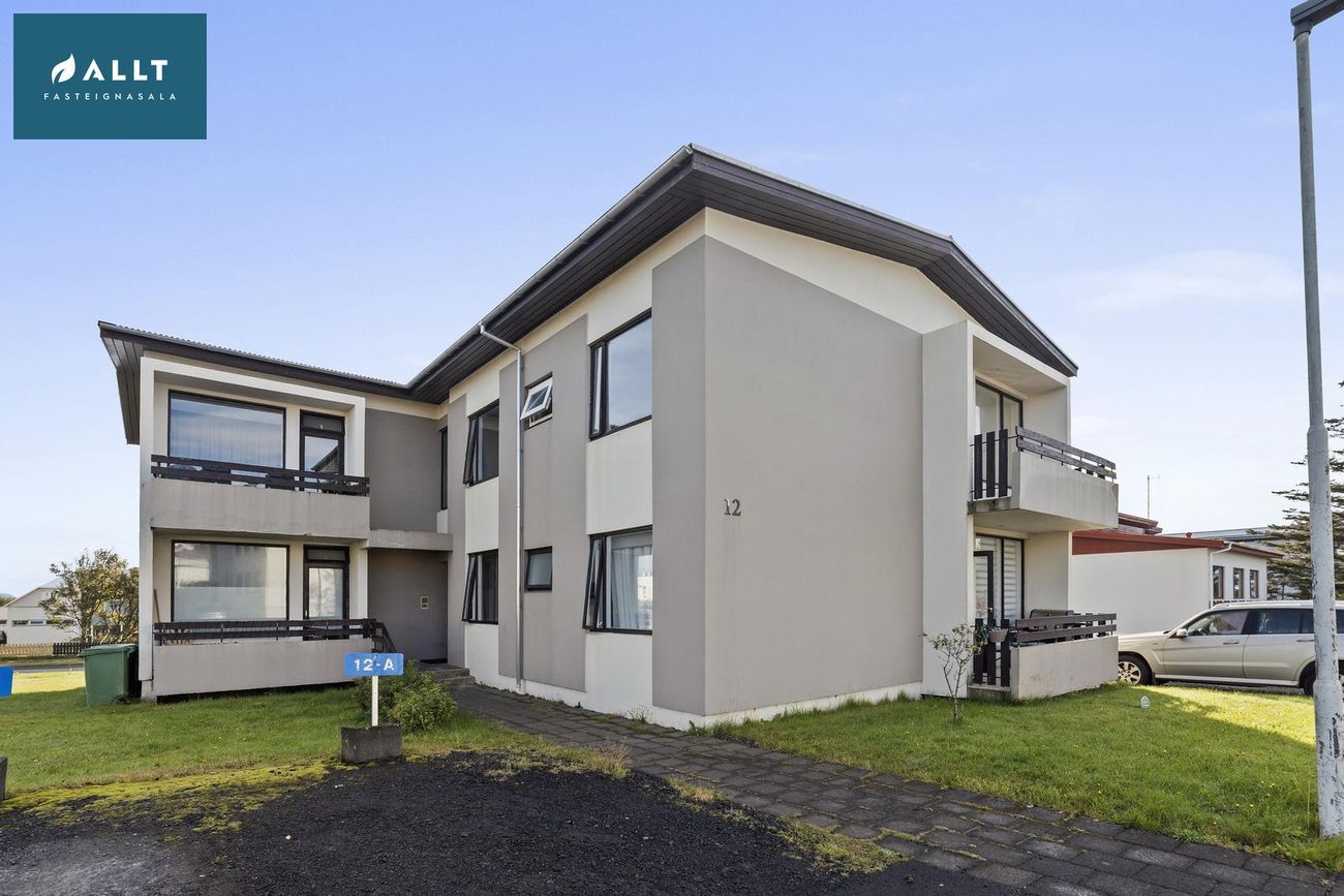 Háteigur 12, 230 Reykjanesbær