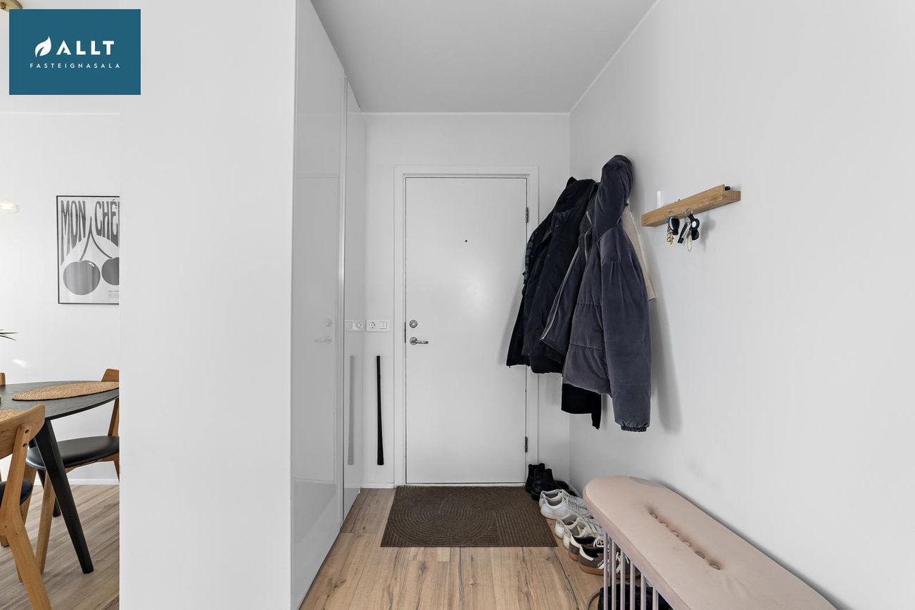 Háteigur 12, 230 Reykjanesbær