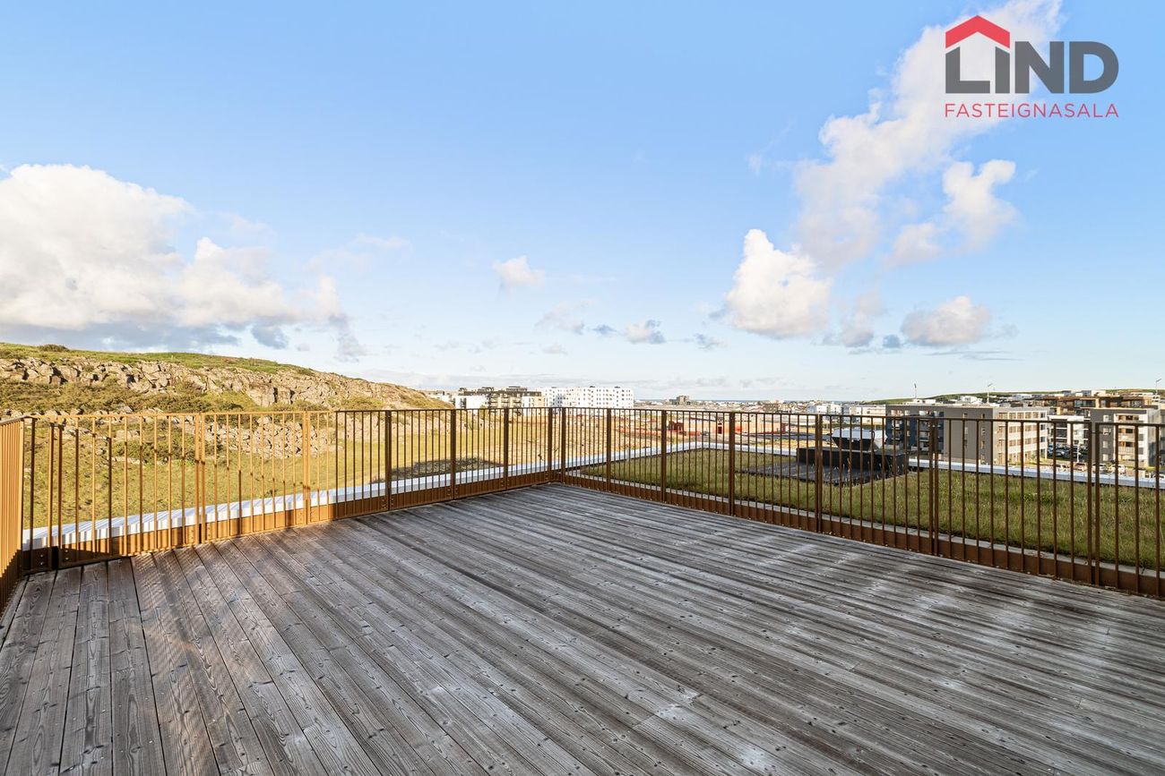 Baughamar 23, 221 Hafnarfjörður