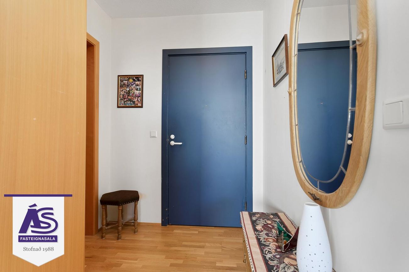 Hjallabraut 33, 220 Hafnarfjörður