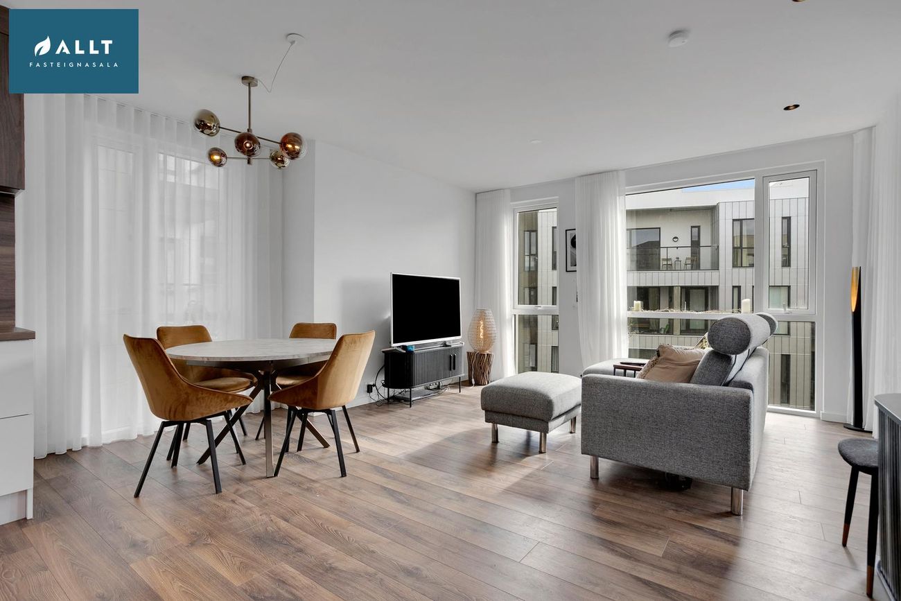 Grensásvegur 1B, 108 Reykjavík