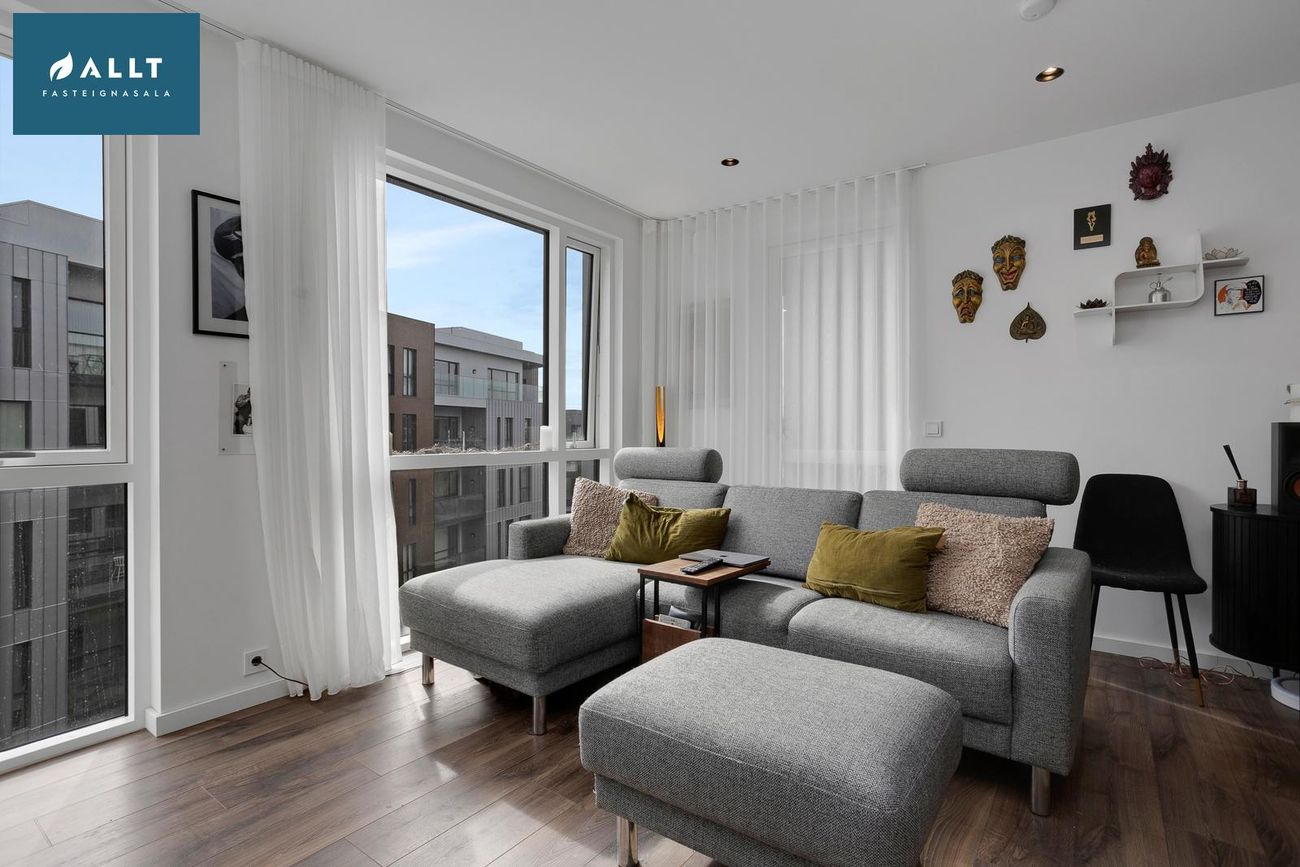 Grensásvegur 1B, 108 Reykjavík