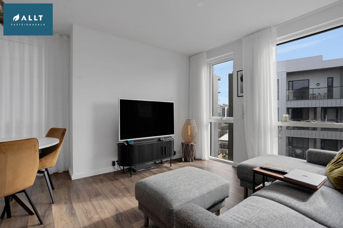 Grensásvegur 1B, 108 Reykjavík