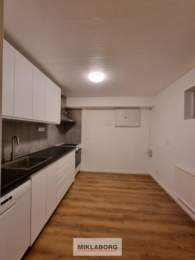 Melbær 21 - 0101, 110 Reykjavík