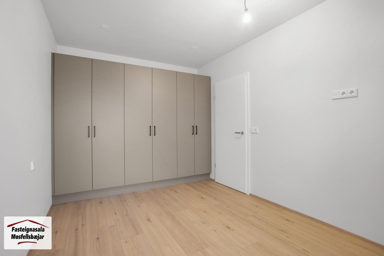 Huldugata 2, 270 Mosfellsbær